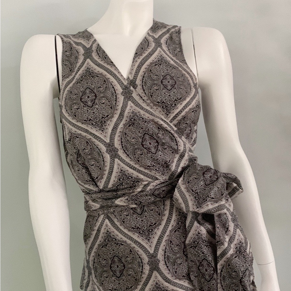 ❤️Ann Taylor Silk Black & Tan Print Wrap Sleeveless Blouse Top EUC - Size 4